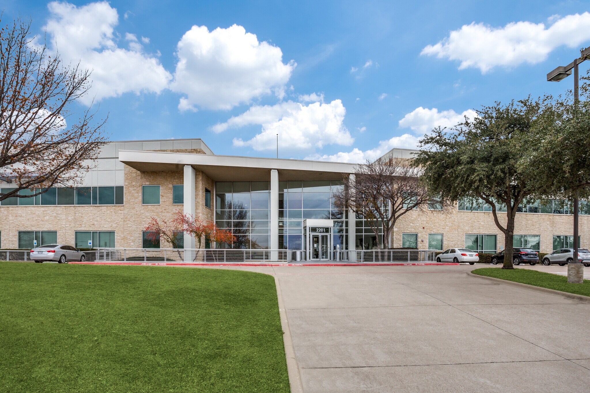 2201 E Lamar Blvd, Arlington, TX 76006 Arbors at Brookhollow