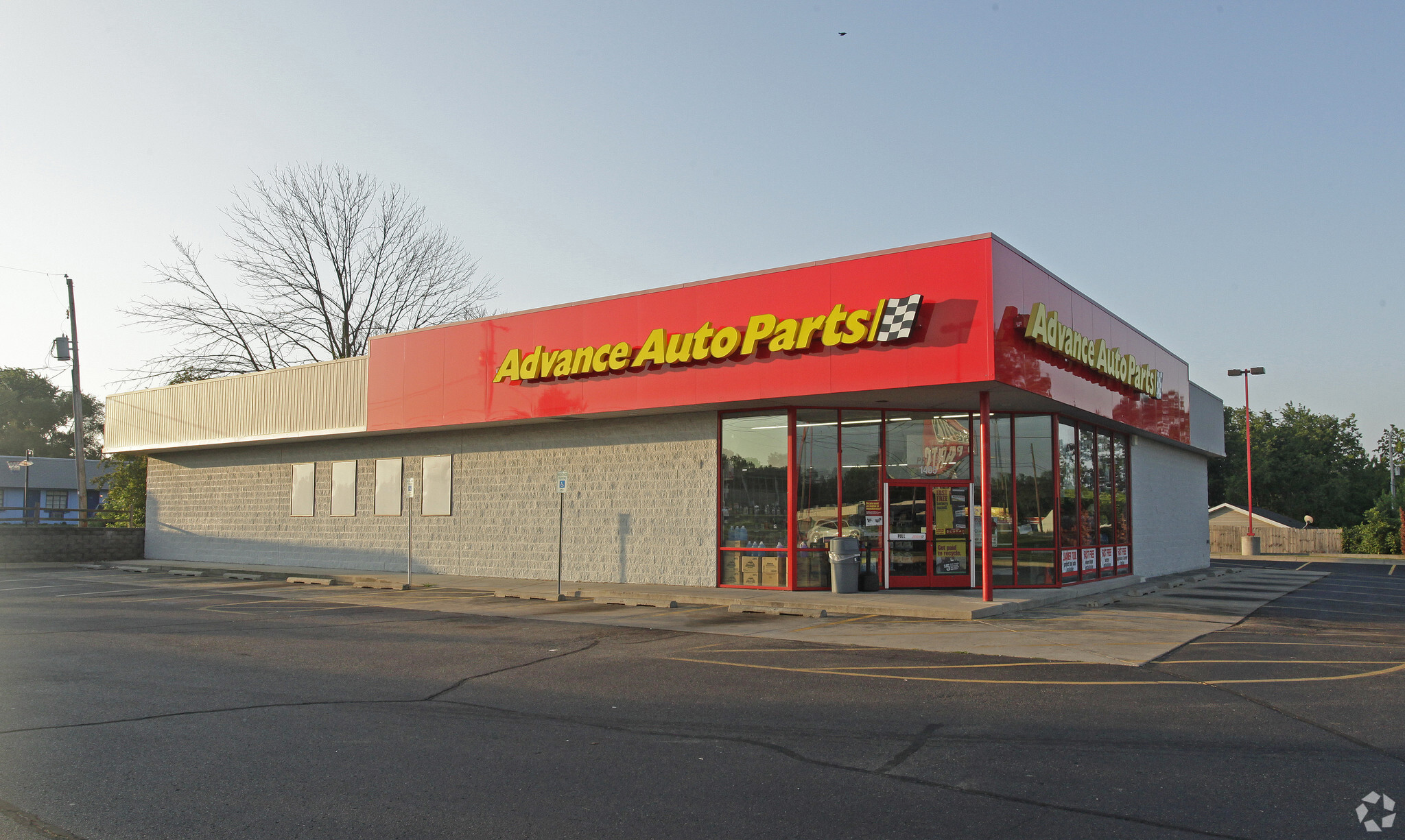 Advance Auto Parts Portfolio portfolio of 16 properties for sale on LoopNet.com Primary Photo- Image 1 of 9