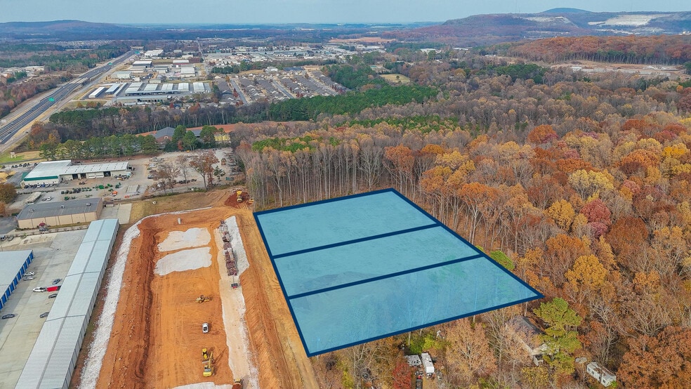 225 Travis NW rd, Huntsville, AL for lease - Building Photo - Image 2 of 4