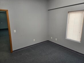 6004 Highview Dr, Fort Wayne, IN for lease Building Photo- Image 1 of 4