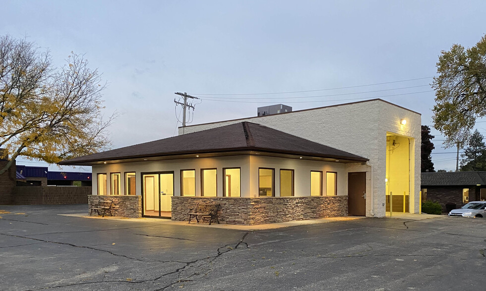 4304 S Pennsylvania Ave, Lansing, MI for sale - Building Photo - Image 1 of 1