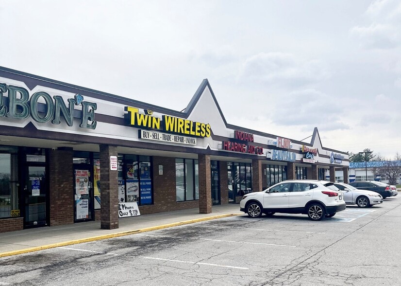 5318-5444 W 38th St, Indianapolis, IN for lease - Building Photo - Image 3 of 11