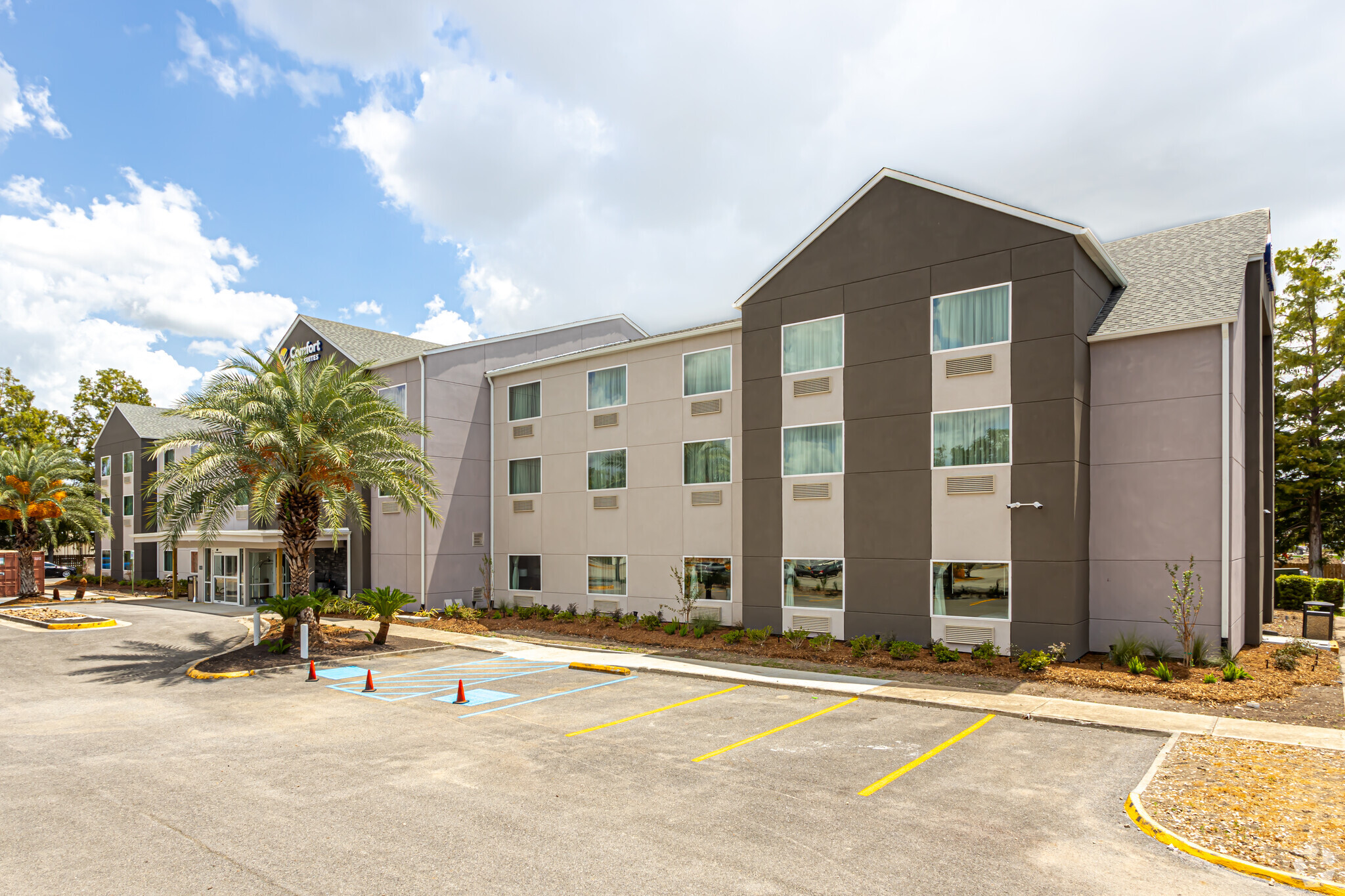 1530 Martin Luther King Jr Blvd, Houma, La 70360 - Comfort Inn & Suites 