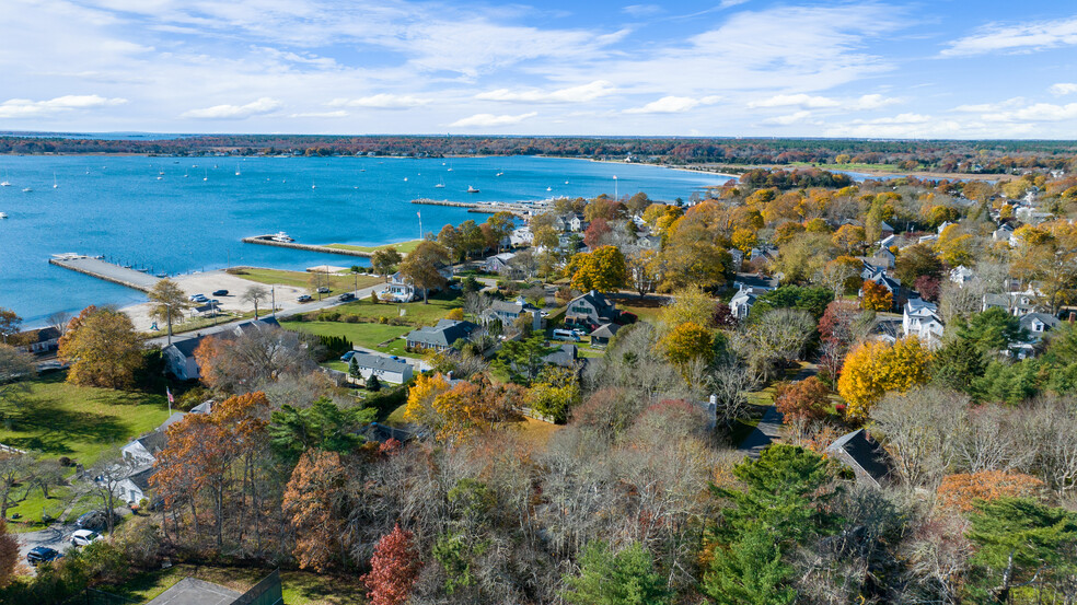 4-11 Captain's Lane portfolio of 8 properties for sale on LoopNet.com - Aerial - Image 3 of 29