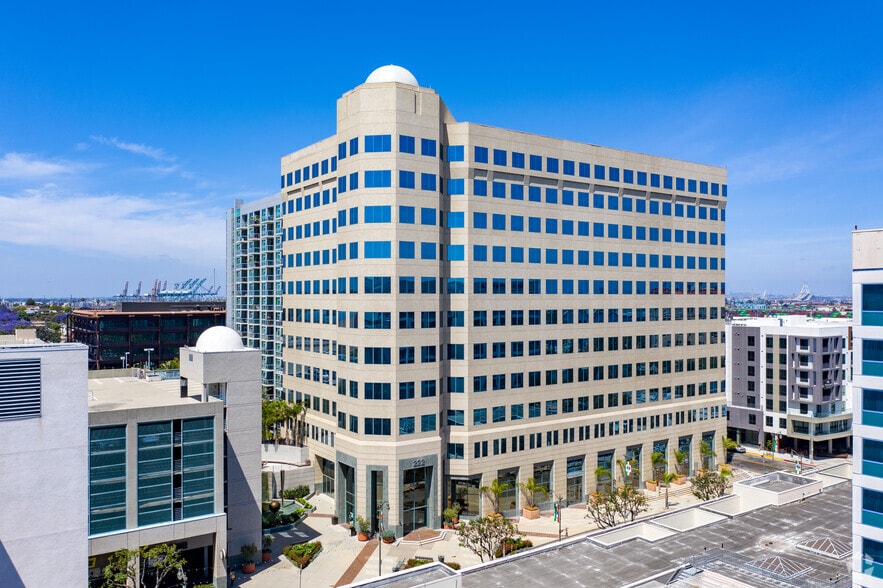 222 W 6th St, San Pedro, CA for lease - Building Photo - Image 2 of 9