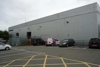 83-84 Livingstone Rd, Andover for lease Building Photo- Image 2 of 2