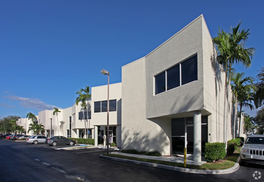 6560 W Rogers Cir Boca Raton Fl 33487 Boca Commercial Industrial Center Loopnet Com