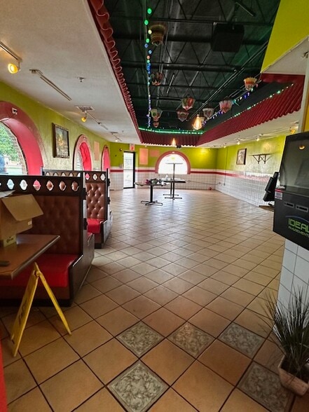 9945 W 55th St, Countryside, IL for lease - Building Photo - Image 3 of 6