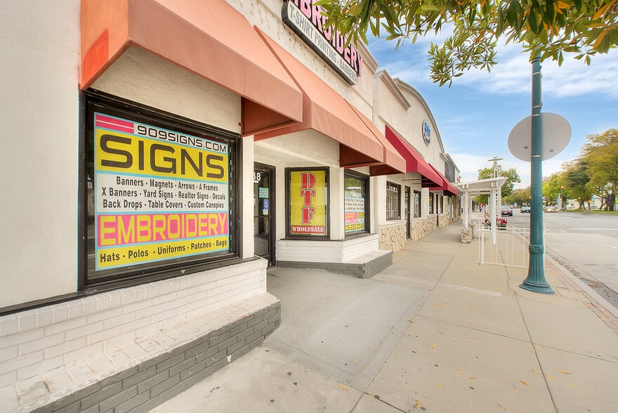 236 S Riverside Ave, Rialto, CA for sale - Building Photo - Image 3 of 8