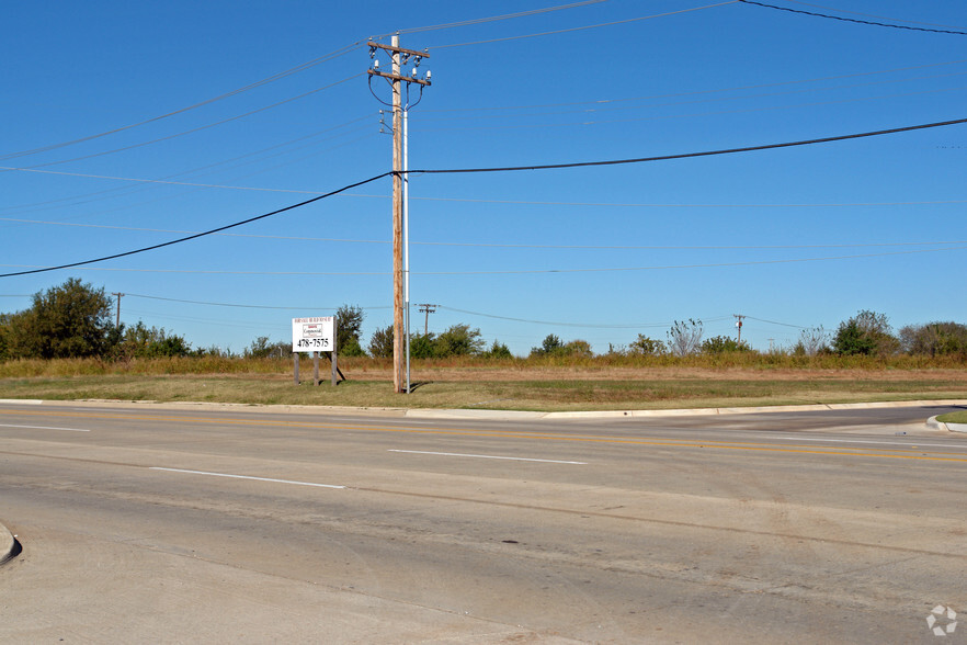 Broadway Extension & Hefner Rd, Oklahoma City, OK for sale - Primary Photo - Image 1 of 4