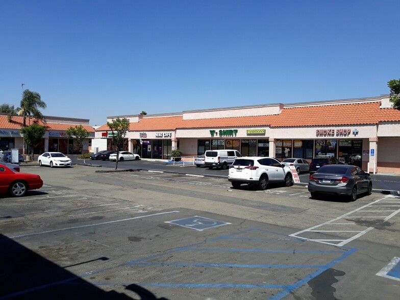 10051 Magnolia Ave, Riverside, CA for lease - Building Photo - Image 2 of 5