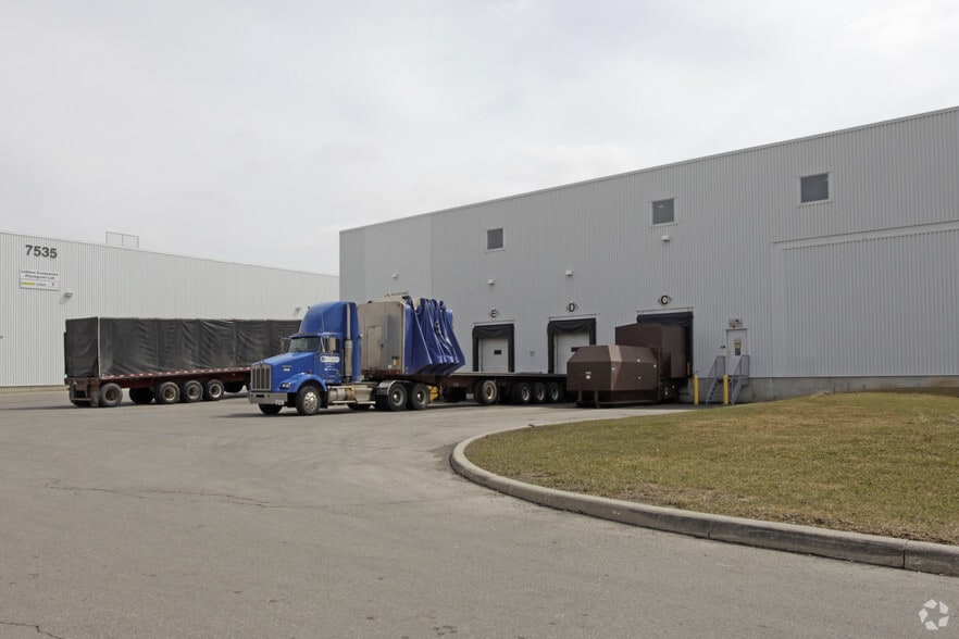 7525 Financial Dr, Brampton, ON for lease - Building Photo - Image 2 of 4