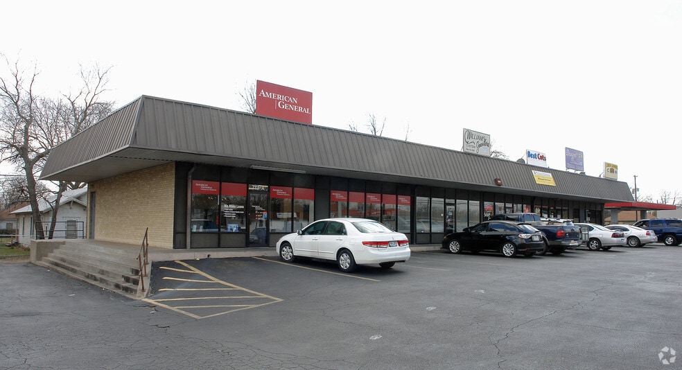 713-725 W Henderson St, Cleburne, TX for sale - Primary Photo - Image 1 of 1