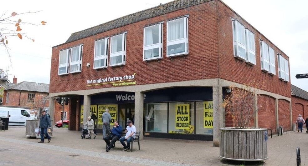 28-30 Southampton Rd, Ringwood for lease - Building Photo - Image 1 of 2