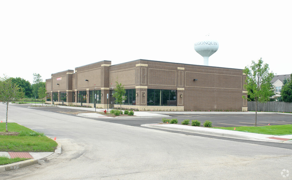 2172-2182 Lake Cook Rd, Algonquin, IL for lease - Primary Photo - Image 1 of 22