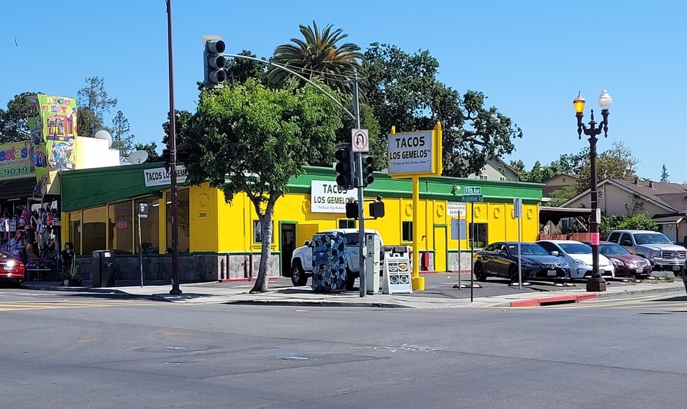 3200 Middlefield Rd, Menlo Park, CA for sale - Building Photo - Image 2 of 7