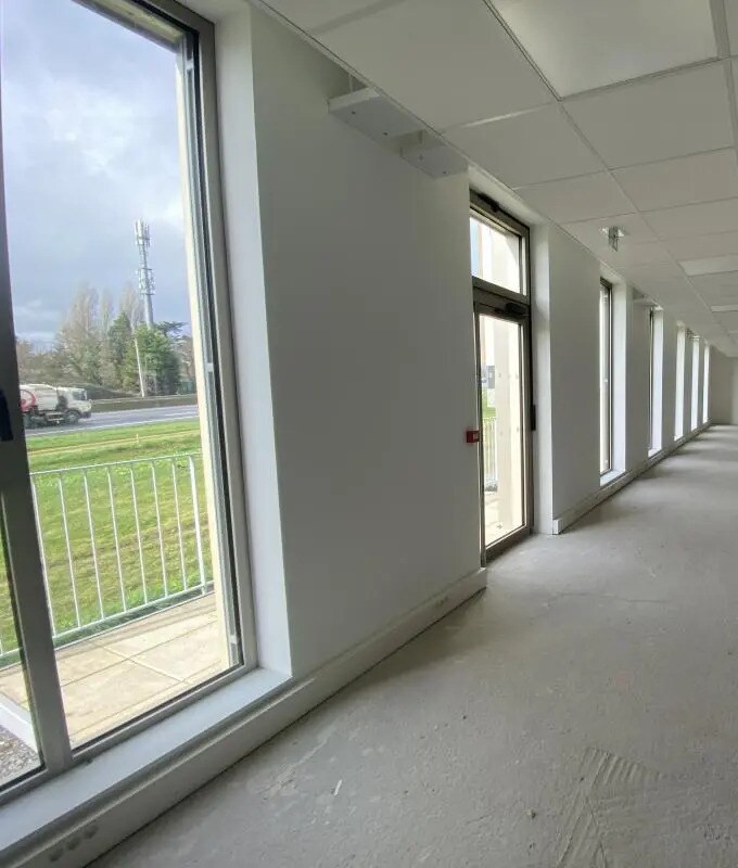 Office in Rennes for sale Interior Photo- Image 1 of 4