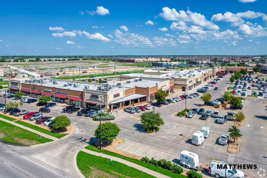 724 E US Highway 80, Forney, TX for lease - Building Photo - Image 1 of 4