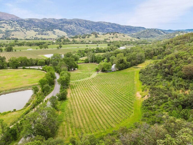 820 McNab Ranch Rd, Ukiah, CA for sale - Primary Photo - Image 1 of 1