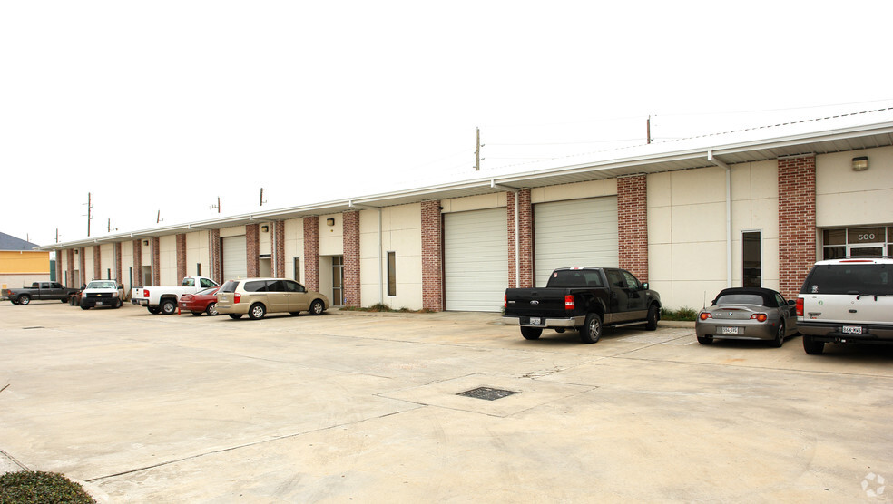 16125 Timbercreek Place Ln, Houston, TX for lease - Building Photo - Image 2 of 2