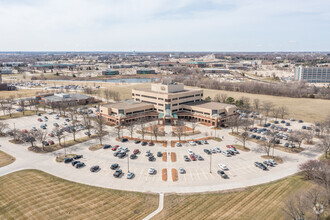 6000 University Ave, West Des Moines, IA - aerial  map view