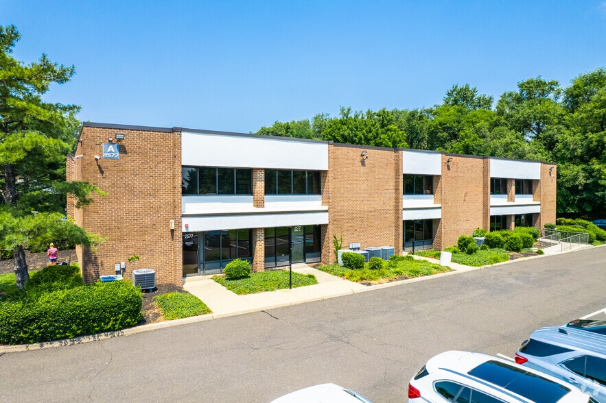 2577 Interplex Dr, Trevose, PA for lease - Building Photo - Image 1 of 7