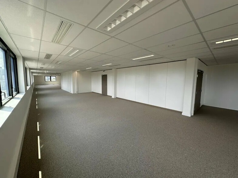 Office in Strasbourg for lease - Building Photo - Image 2 of 6