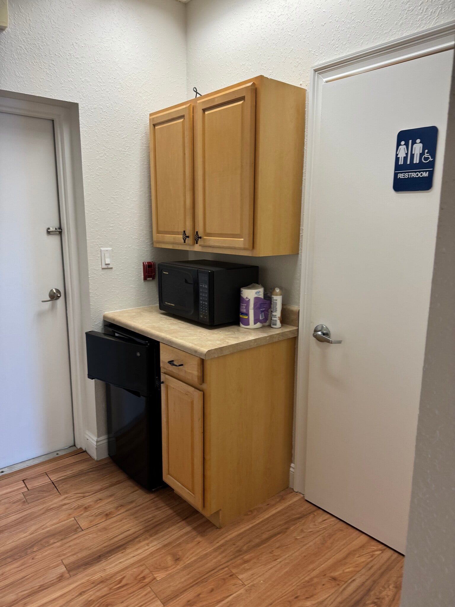 1817 Crescent Blvd, Orlando, FL for lease Interior Photo- Image 1 of 8