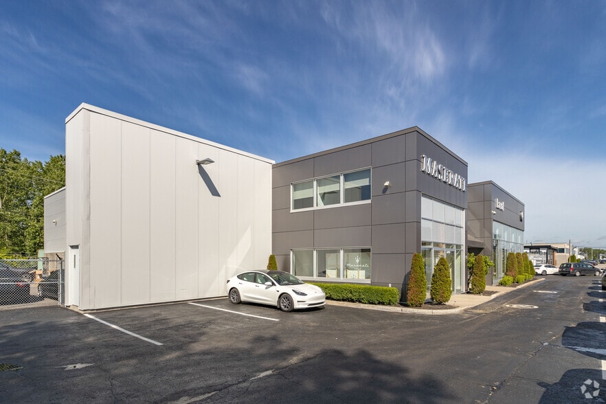 1750 Boul Chomedey, Laval, QC for lease - Building Photo - Image 2 of 4