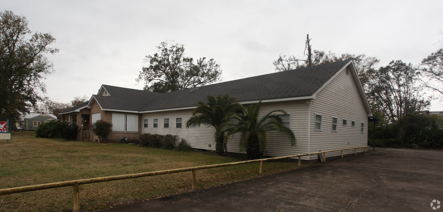 895 Verret St, Houma, LA 70360