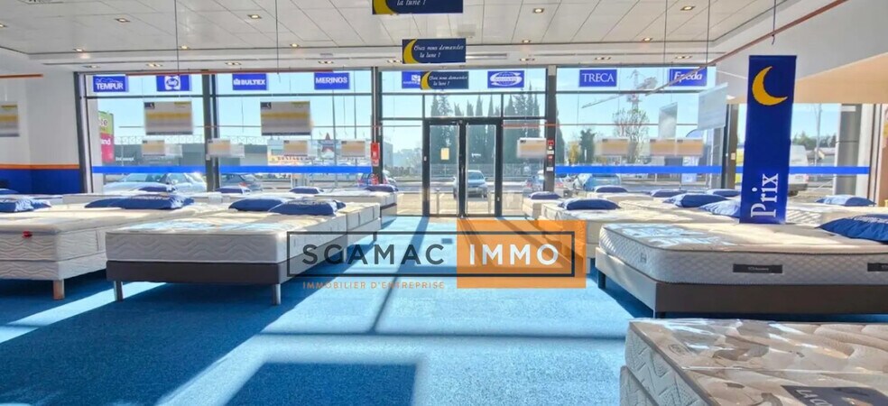 Retail in Les Pennes-Mirabeau for lease - Interior Photo - Image 2 of 4