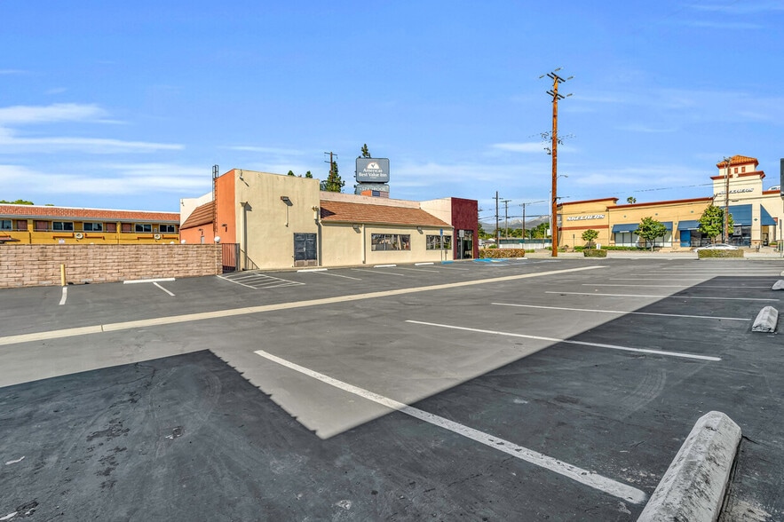 437 S Azusa Ave, Azusa, CA for lease - Building Photo - Image 3 of 8