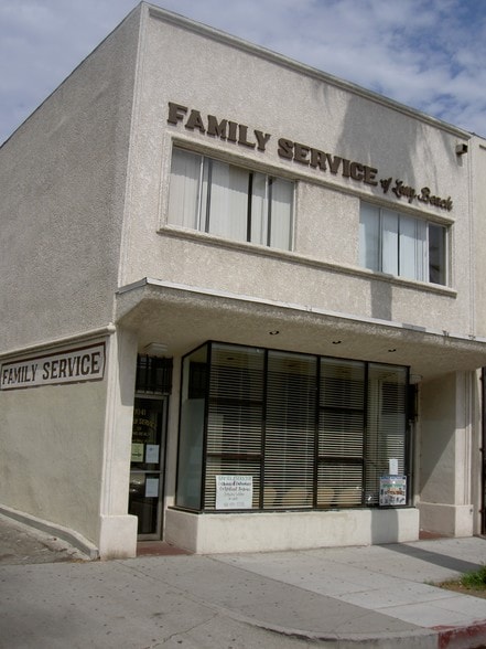 1041-1043 Pine Ave, Long Beach, CA for lease - Building Photo - Image 2 of 37