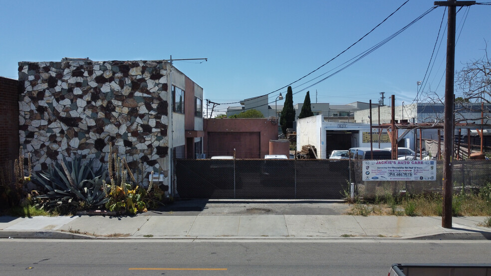 15217-15223 Grevillea Ave, Lawndale, CA for sale - Building Photo - Image 3 of 5