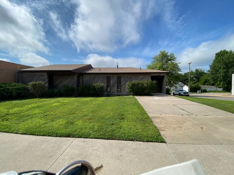 421 Main St, Tarkio, MO for sale - Primary Photo - Image 1 of 34