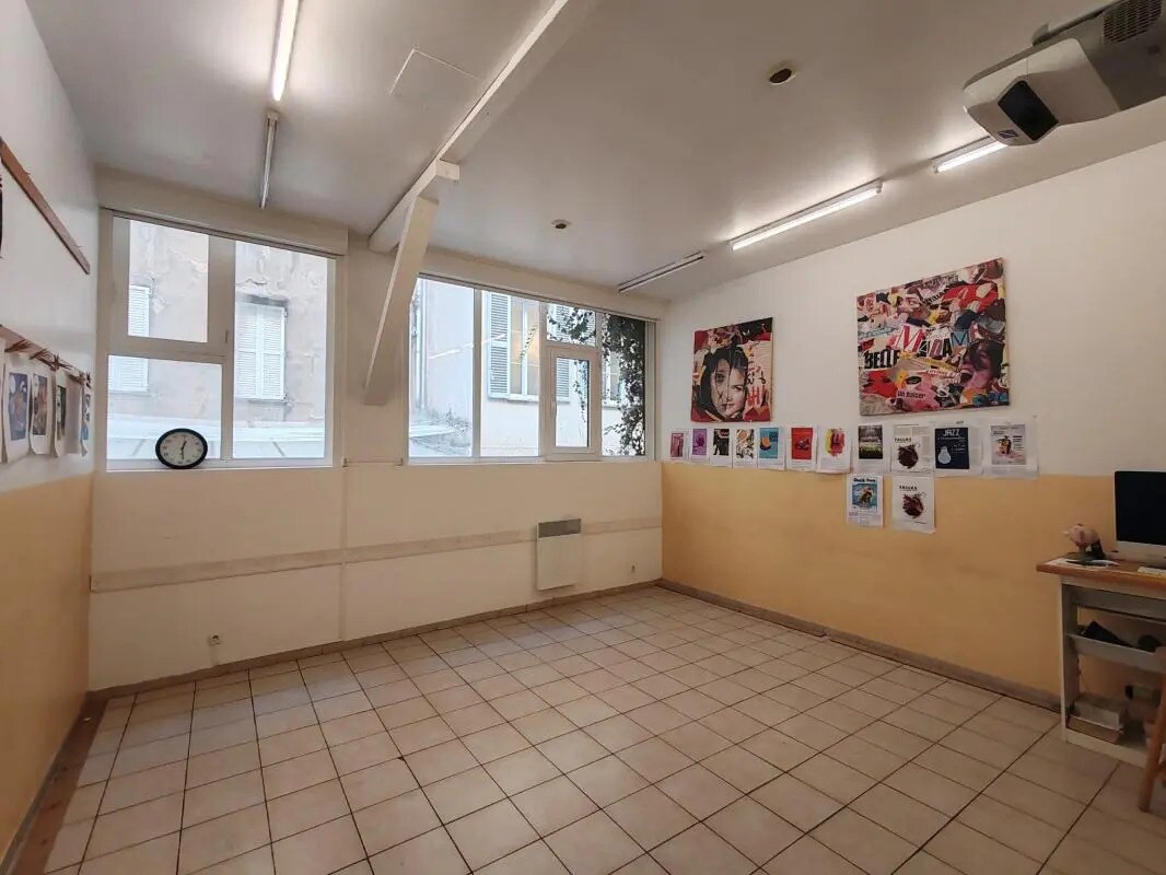 Office in Toulon for sale Interior Photo- Image 1 of 9