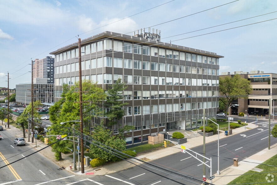 25 E Salem St, Hackensack, NJ for lease - Building Photo - Image 2 of 13