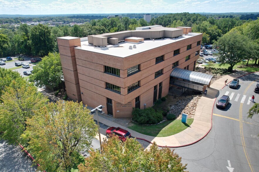 1 St. Vincent Cir, Little Rock, AR for lease - Building Photo - Image 1 of 16