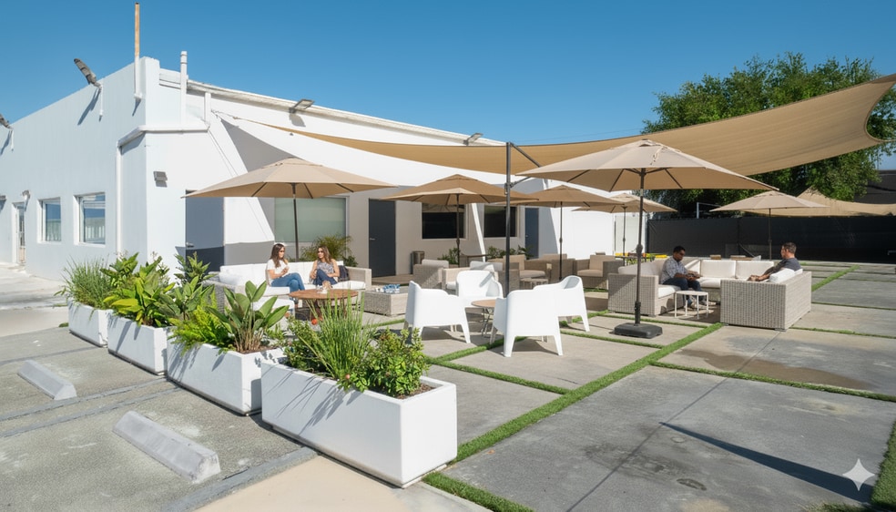 8267-8271 NE 2nd Ave, Miami, FL for lease - Building Photo - Image 2 of 9