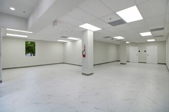 304 N Krome Ave, Homestead, FL for lease Interior Photo- Image 1 of 6