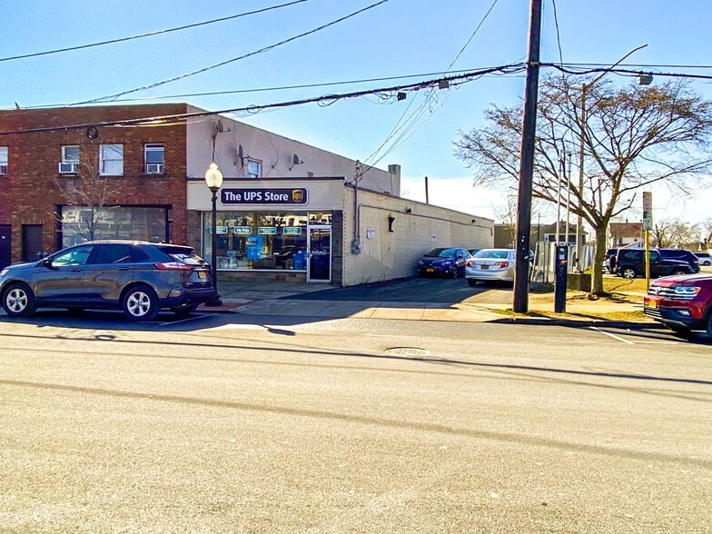 26 S Railroad Ave, Babylon, NY for sale - Building Photo - Image 1 of 1