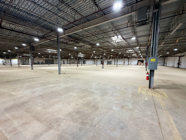 521 Milling Rd, Mocksville, NC for lease - Building Photo - Image 2 of 7