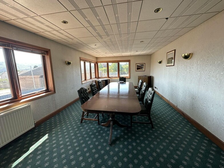 30A Hunter St, Auchterarder for lease - Building Photo - Image 2 of 14