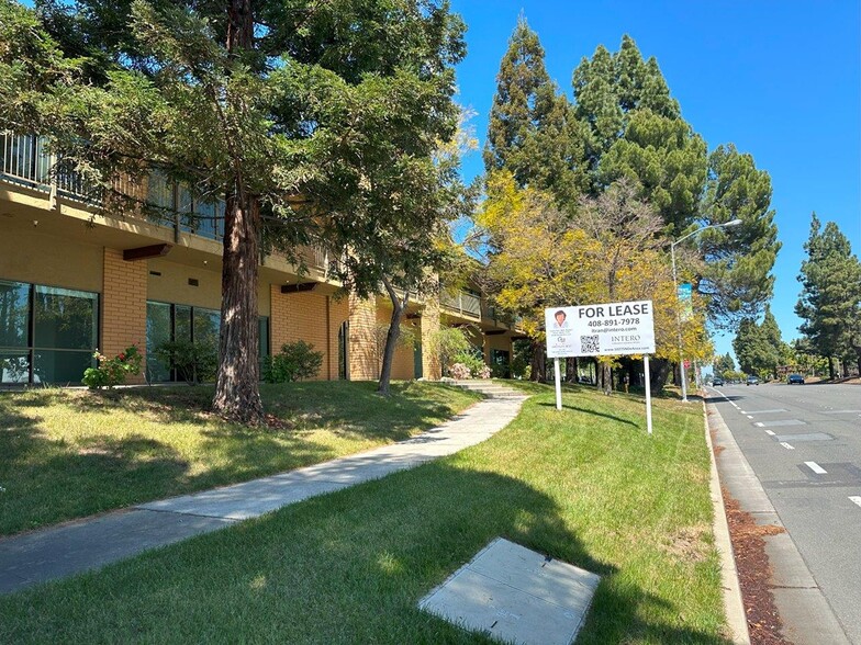 10275 N De Anza Blvd, Cupertino, CA for lease - Building Photo - Image 3 of 40