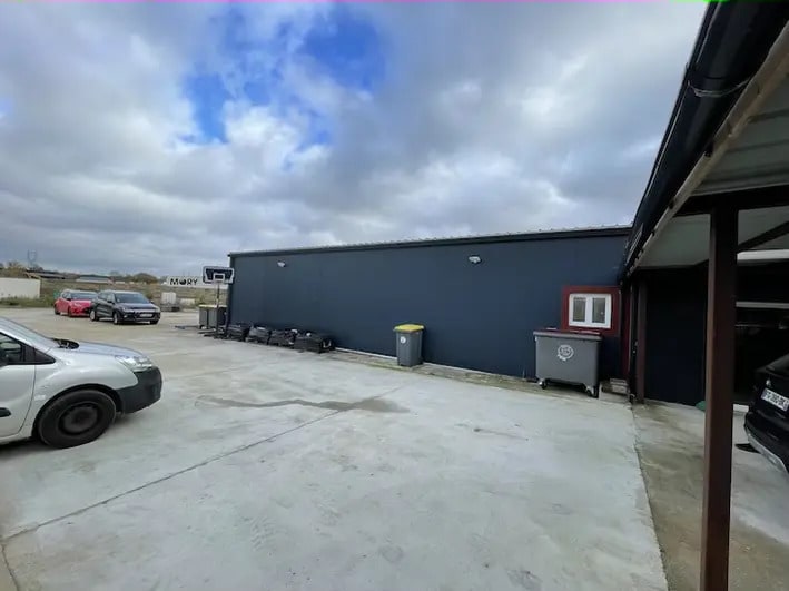 Flex in Saint-Germain-Laval for sale Building Photo- Image 1 of 5