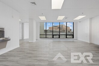 4112 77th St, Elmhurst, NY for lease Interior Photo- Image 2 of 7