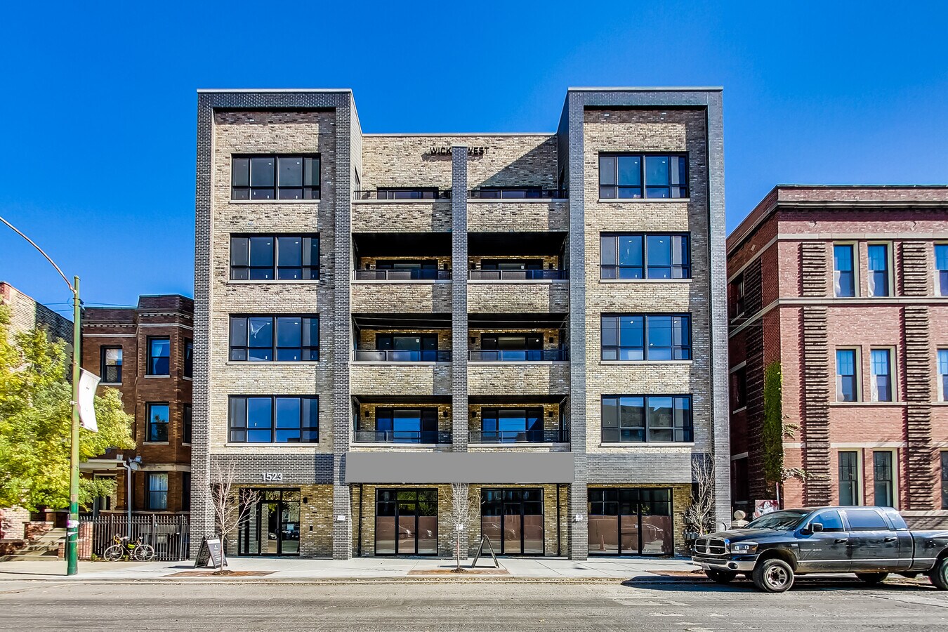 1523 N Western Ave, Chicago, IL 60622