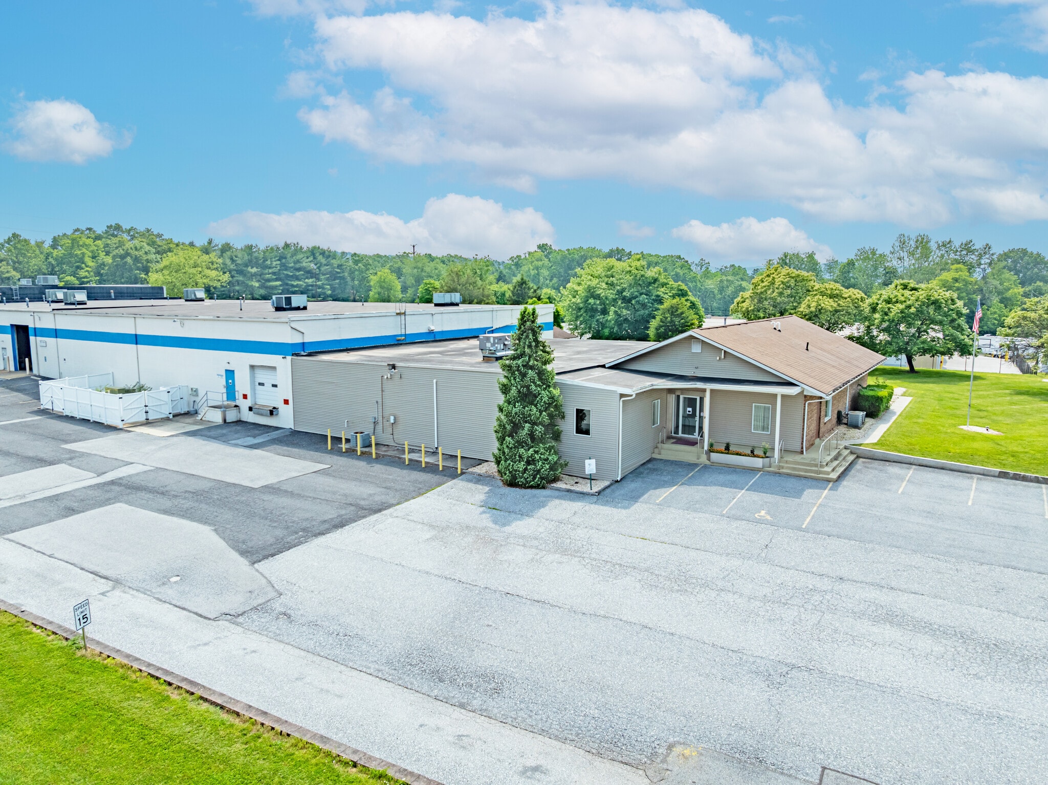 2850 Lewisberry Rd, York Haven, PA for lease Interior Photo- Image 1 of 7