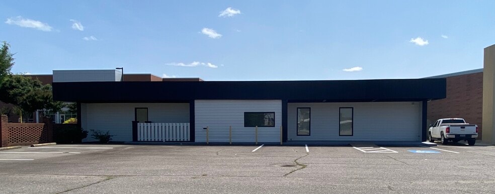 2907 Fort Bragg Rd, Fayetteville, NC for lease - Building Photo - Image 3 of 24