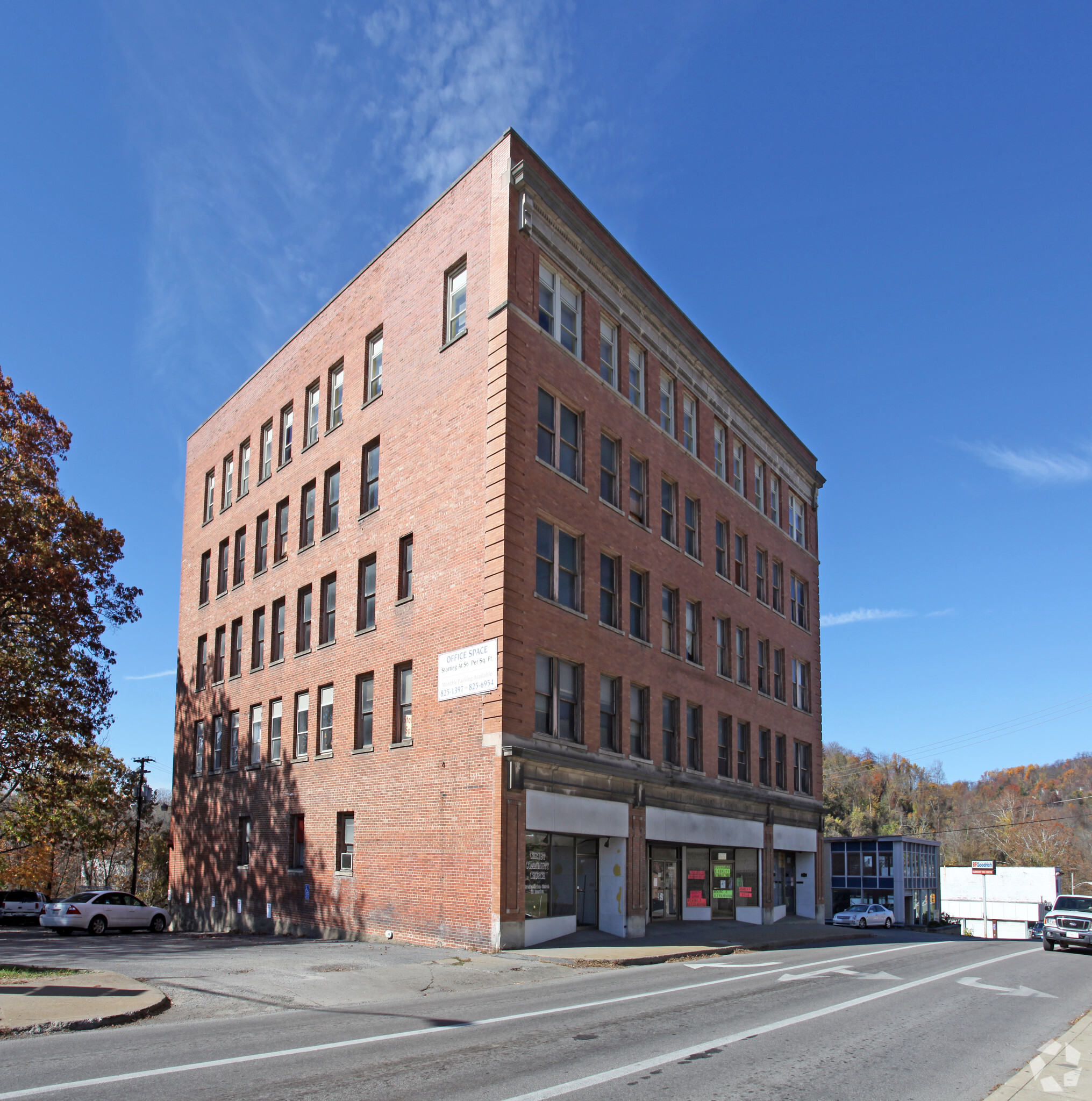 309 Cleveland Ave, Fairmont, WV for sale Primary Photo- Image 1 of 1